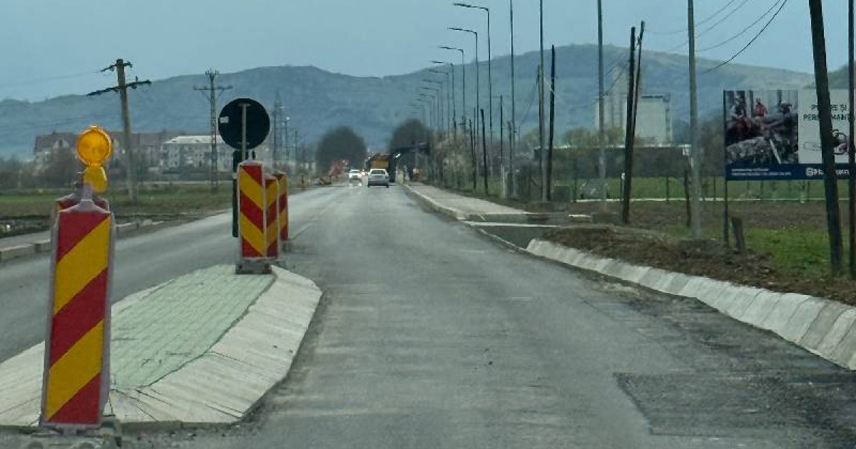 Gyorsabb tempóban építik újra a megyei utat Székelyudvarhely és Székelykeresztúr között